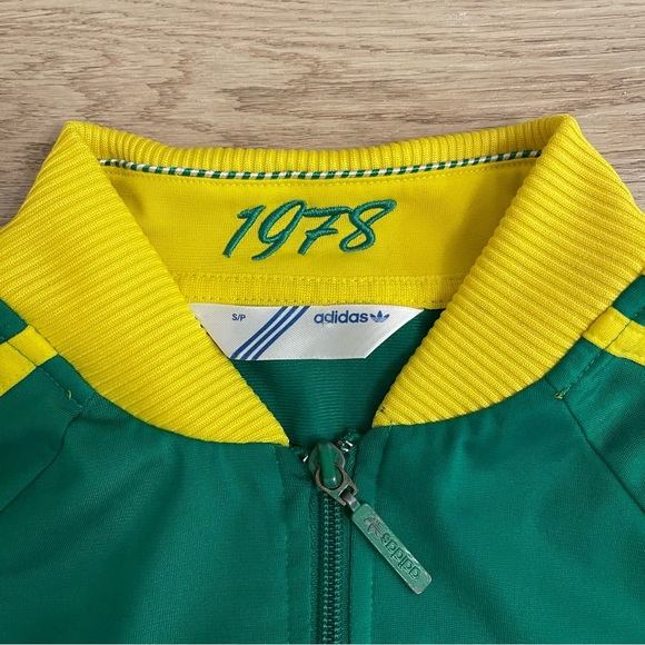 Adidas Woman’s Brazil Soccer 1974 World Cup Full Zip Track Top - Small - 2010 - Picture 4 of 13